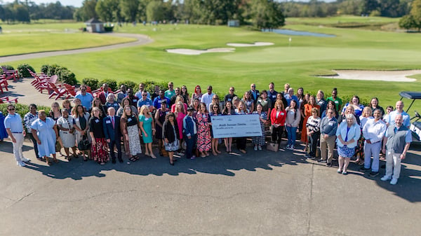 2025-1002-Golf-Classic-Group-Photo-Charities-02
